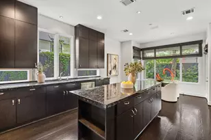 2409 Maconda Ln, Houston, TX 77027 - Photo 20