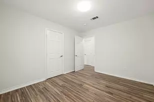 5127 Maple St, Bellaire, TX 77401 - Photo 12