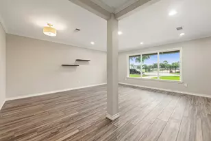 5127 Maple St, Bellaire, TX 77401 - Photo 8