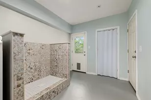 5127 Maple St, Bellaire, TX 77401 - Photo 16
