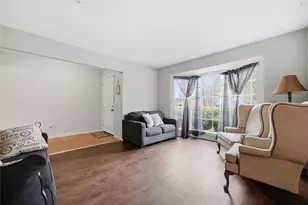 8307 Coastway Ln, Houston, TX 77075 - Photo 6