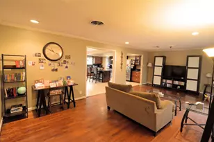 5215 Sanford Rd, Houston, TX 77035 - Photo 2