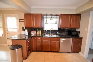 5215 Sanford Rd, Houston, TX 77035 - Photo 6