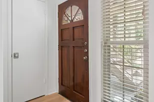 12966 Trail Hollow Dr, Houston, TX 77079 - Photo 4