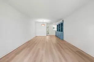 12966 Trail Hollow Dr, Houston, TX 77079 - Photo 10