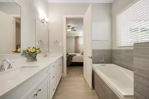 4450 W Tidwell Rd, Houston, TX 77093 - Photo 14