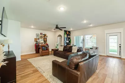 2 Greystone Court, Angleton, TX 77515 - Photo 10