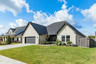 2 Greystone Court, Angleton, TX 77515 - Photo 6