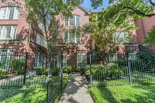 227 McGowen St, Houston, TX 77006 - Photo 2