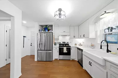 10023 Sweet Gum Lane, Baytown, TX 77521 - Photo 10