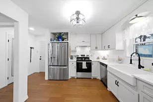 10023 Sweet Gum Ln, Baytown, TX 77521 - Photo 10