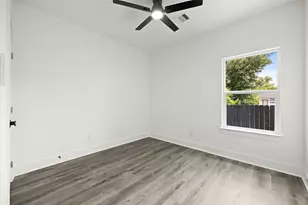 4104 Falls St, Houston, TX 77026 - Photo 10