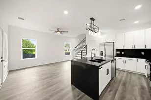 4104 Falls St, Houston, TX 77026 - Photo 6