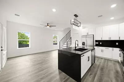 4104 Falls St, Houston, TX 77026 - Photo 6