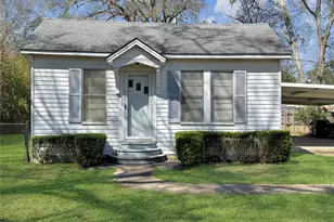 430 W Water St, Jasper, TX 75951 - Photo 2