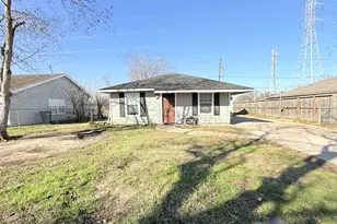 1108 Mobile Dr, Pasadena, TX 77506 - Photo 1