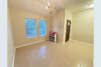 18 Tallow Hill Place, The Woodlands, TX 77382 - Photo 2