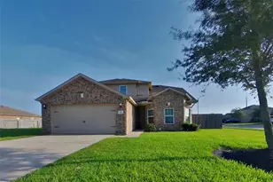 301 Summer Horse Dr, La Marque, TX 77568 - Photo 1