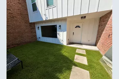 71 Cayenne Common, Lake Jackson, TX 77566 - Photo 2