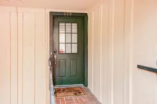 8229 Kingsbrook Rd, Houston, TX 77024 - Photo 4