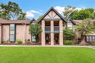 8229 Kingsbrook Rd, Houston, TX 77024 - Photo 1