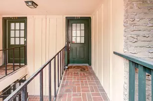 8229 Kingsbrook Rd, Houston, TX 77024 - Photo 8