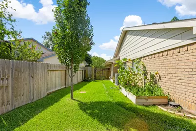 2015 Braesmeadow Lane, Sugar Land, TX 77479 - Photo 26