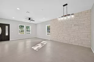 10594 Rustling Oaks Dr, Conroe, TX 77303 - Photo 6