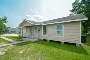 6014 Collingsworth St, Houston, TX 77026 - Photo 1