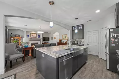 23 Stone Arrow Place, The Woodlands, TX 77382 - Photo 10