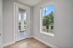 2510 Tuam St, Houston, TX 77004 - Photo 6