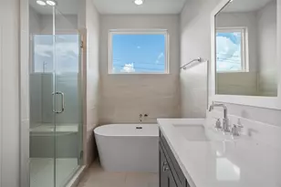 2510 Tuam St, Houston, TX 77004 - Photo 32