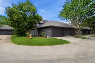 2255 Broadlawn Dr, Houston, TX 77058 - Photo 32