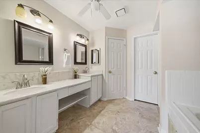 2255 Broadlawn Drive, Houston, TX 77058 - Photo 22