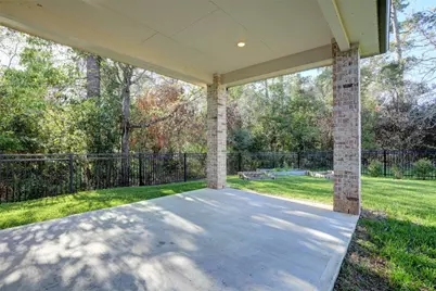 126 Keechie Creek, Conroe, TX 77304 - Photo 4