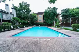 10811 Richmond Ave, Houston, TX 77042 - Photo 16