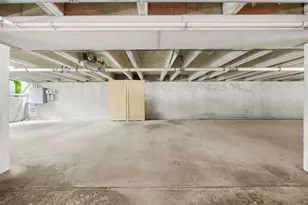 1805 Stoney Brook Dr, Houston, TX 77063 - Photo 24