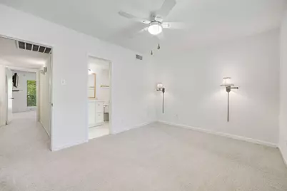 1805 Stoney Brook Drive #105, Houston, TX 77063 - Photo 18