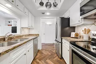 1805 Stoney Brook Dr, Houston, TX 77063 - Photo 6