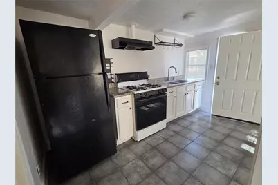 302 71 Street #3, Houston, TX 77011 - Photo 1