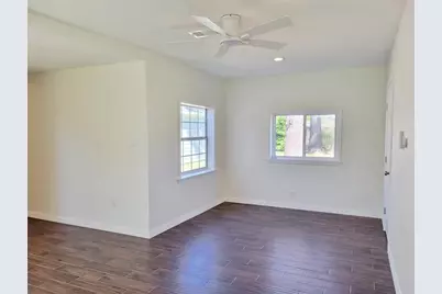 519 N Shady Lane, La Porte, TX 77571 - Photo 12