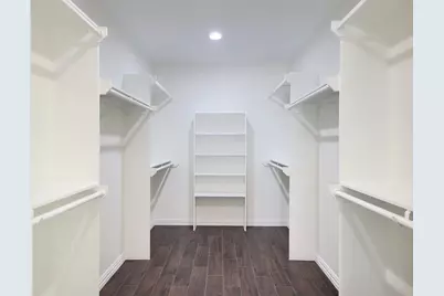 519 N Shady Lane, La Porte, TX 77571 - Photo 14