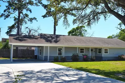 519 N Shady Lane, La Porte, TX 77571 - Photo 1