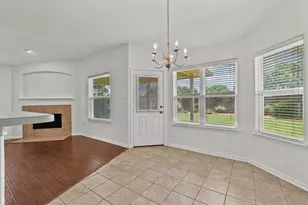 202 Pebble Walk Ln, Dickinson, TX 77539 - Photo 8