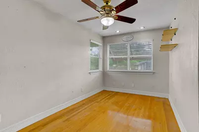 112 Persimmon Lane, Lake Jackson, TX 77566 - Photo 26