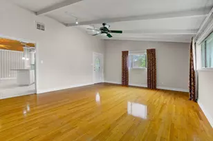 112 Persimmon Ln, Lake Jackson, TX 77566 - Photo 10