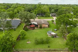 112 Persimmon Ln, Lake Jackson, TX 77566 - Photo 48