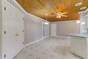 112 Persimmon Ln, Lake Jackson, TX 77566 - Photo 16