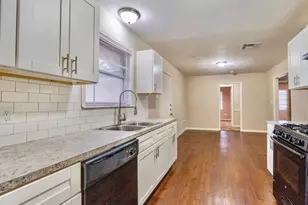 2918 16th Ave N, Texas City, TX 77590 - Photo 6