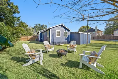 8302 Tavenor Lane, Houston, TX 77075 - Photo 18